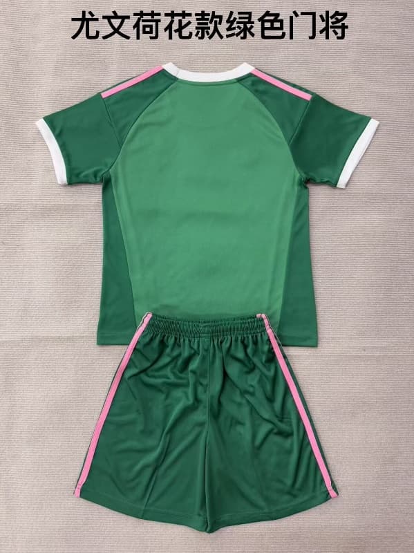 Juventus 26/27 Kids Goalkeeper Green Soccer Jersey And Shorts