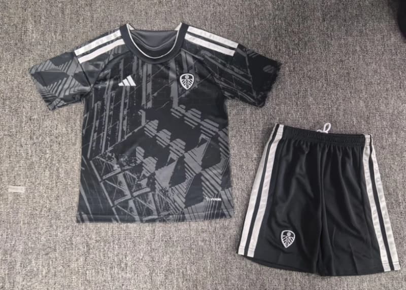 Leeds United 26/27 Kids Third Soccer Jersey And Shorts Leeds United 26/27 Kids Third Soccer Jersey And Shorts