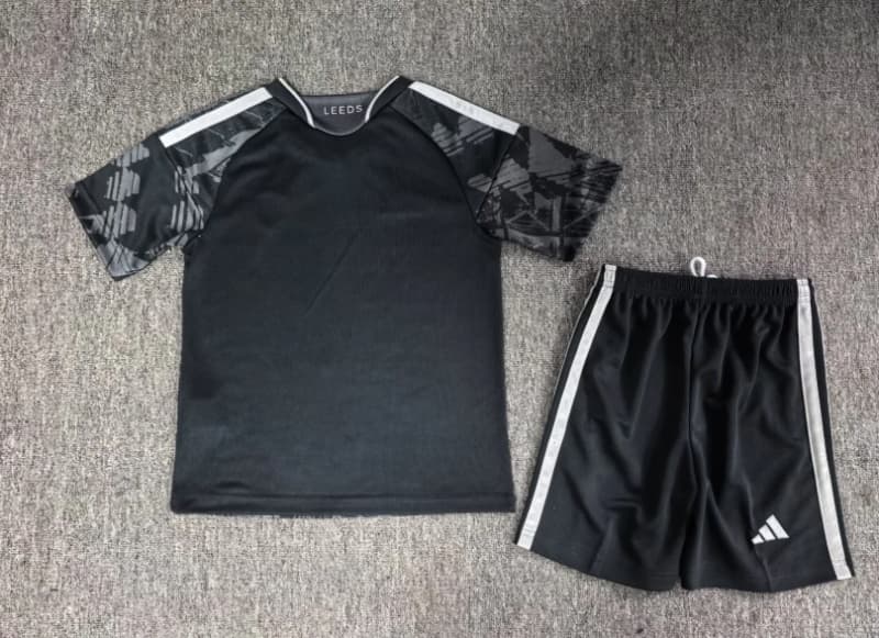 Leeds United 26/27 Kids Third Soccer Jersey And Shorts