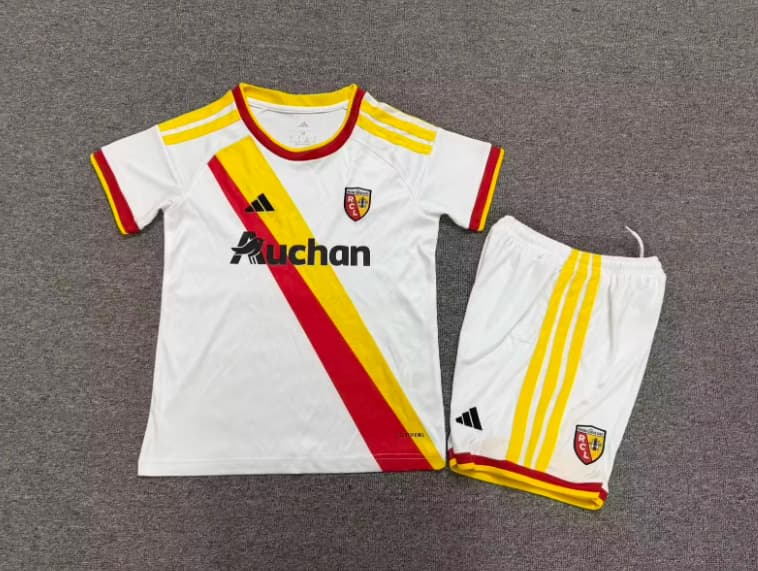 Lens 26/27 Kids Third Soccer Jersey And Shorts Lens 26/27 Kids Third Soccer Jersey And Shorts
