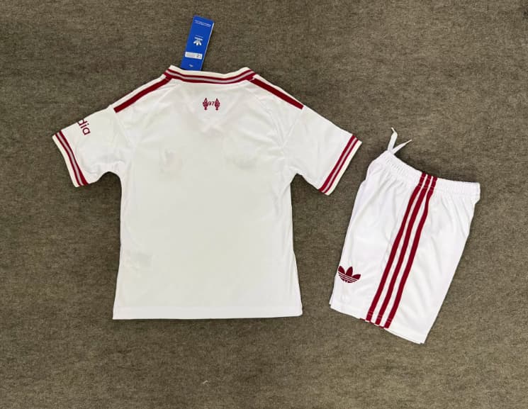Liverpool 26/27 Kids Away Soccer Jersey And Shorts (Leaked)