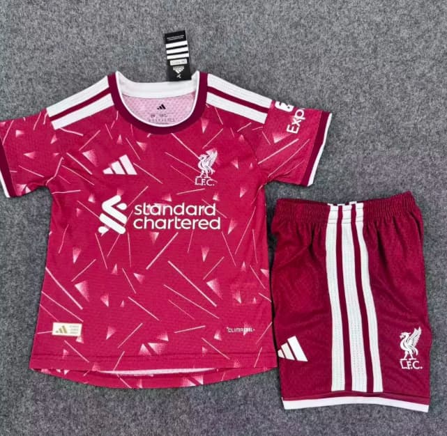 Liverpool 26/27 Kids Home Soccer Jersey And Shorts (Player) Leaked Liverpool 26/27 Kids Home Soccer Jersey And Shorts (Player) Leaked