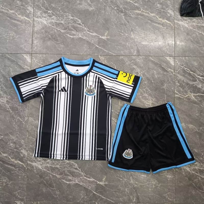 Newcastle United 26/27 Kids Home Soccer Jersey And Shorts