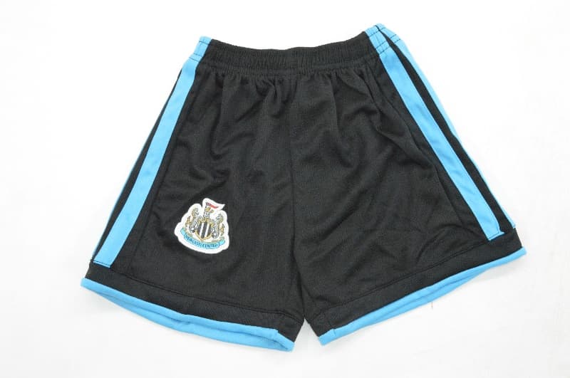 Newcastle United 26/27 Kids Home Soccer Jersey And Shorts