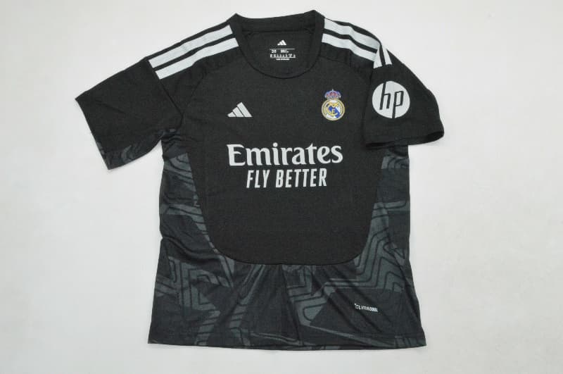 Real Madrid 26/27 Kids Goalkeeper Black Soccer Jersey And Shorts