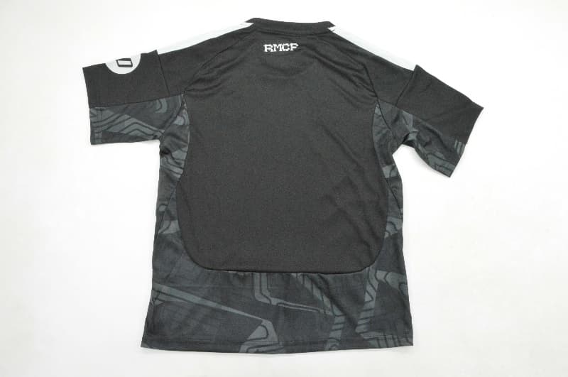 Real Madrid 26/27 Kids Goalkeeper Black Soccer Jersey And Shorts