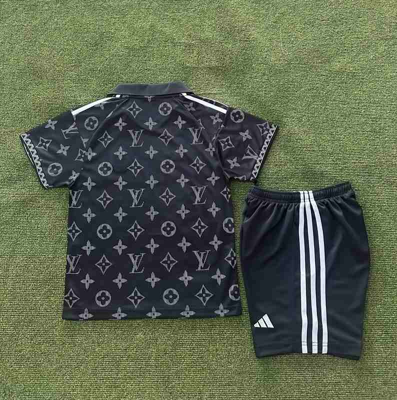 Real Madrid 26/27 Kids Special Soccer Jersey And Shorts 04