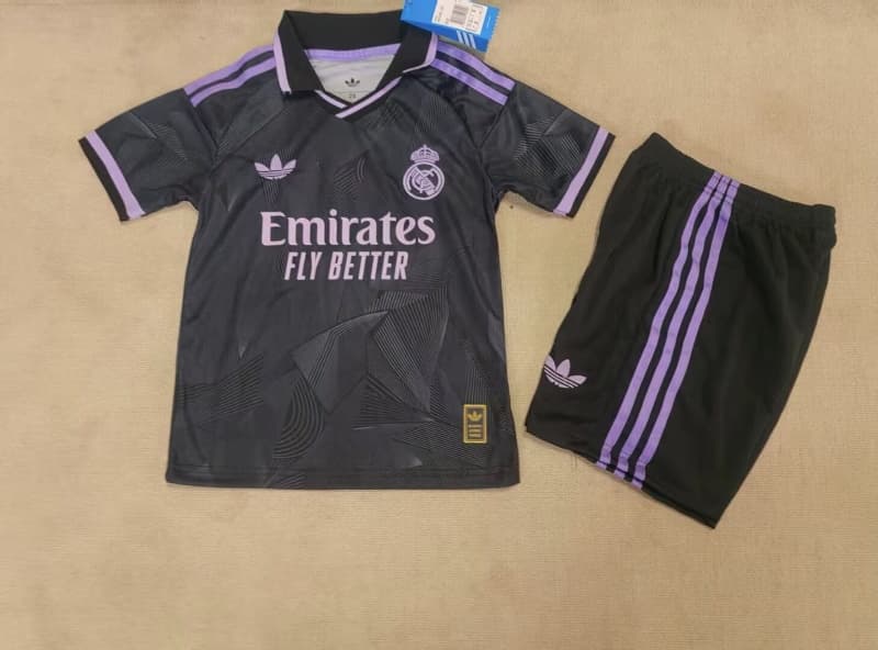 Real Madrid 26/27 Kids Special Soccer Jersey And Shorts 06