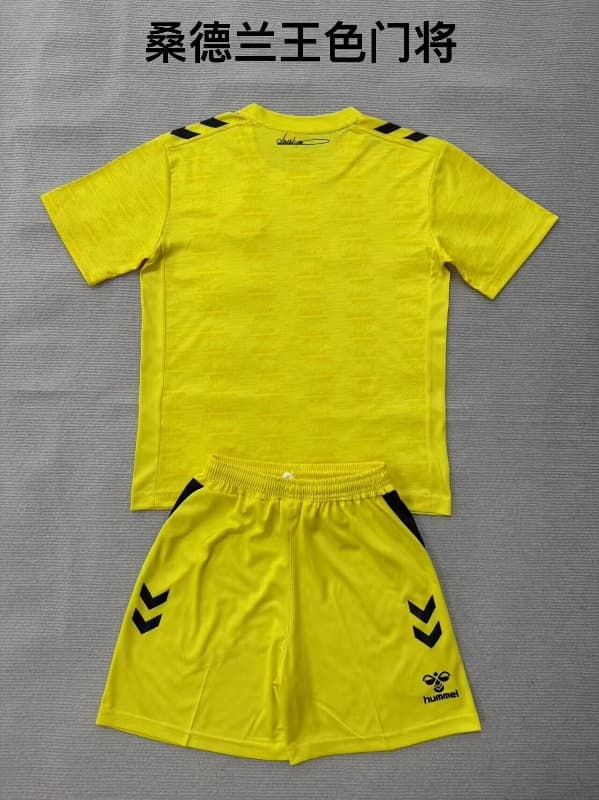 Sunderland 26/27 Kids Goalkeeper Yellow Soccer Jersey And Shorts