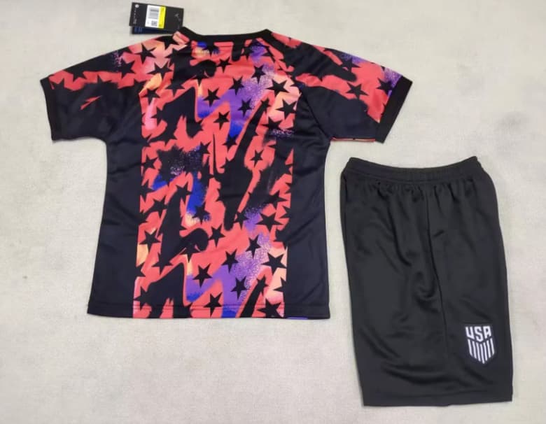 USA 2026 Kids Goalkeeper Soccer Jersey And Shorts