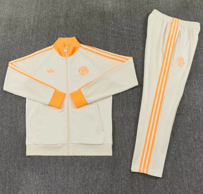 AAA(Thailand) Bayern Munich 26/27 Cream Soccer Tracksuit AAA(Thailand) Bayern Munich 26/27 Cream Soccer Tracksuit