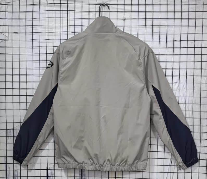 AAA(Thailand) Barcelona 26/27 Grey Soccer Windbreaker 02