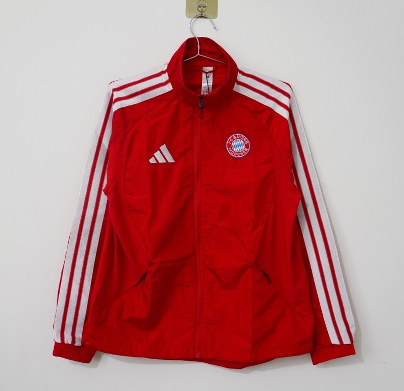 AAA(Thailand) Bayern Munich 26/27 Red Soccer Windbreaker