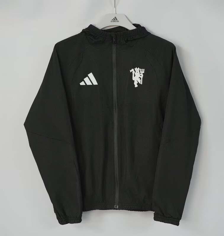 AAA(Thailand) Manchester United 26/27 Black Soccer Windbreaker 02