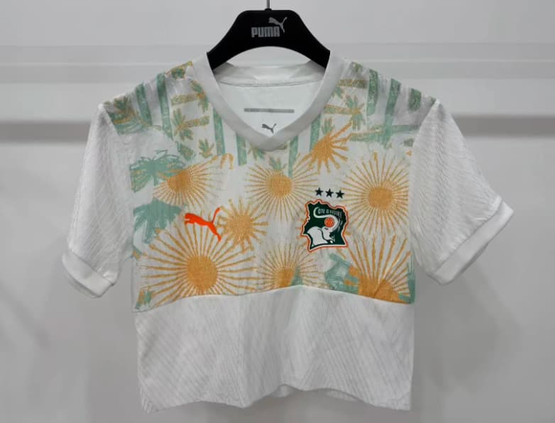 AAA(Thailand) Ivory 2026 Away Women Cropped Soccer Jersey AAA(Thailand) Ivory 2026 Away Women Cropped Soccer Jersey