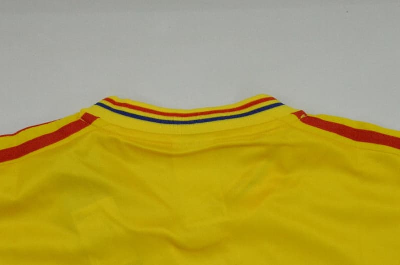AAA(Thailand) Colombia 1990 Home Retro Long Sleeve Soccer Jersey