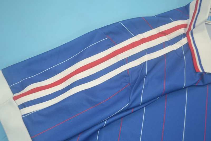 AAA(Thailand) France 1982 Home Retro Soccer Jersey