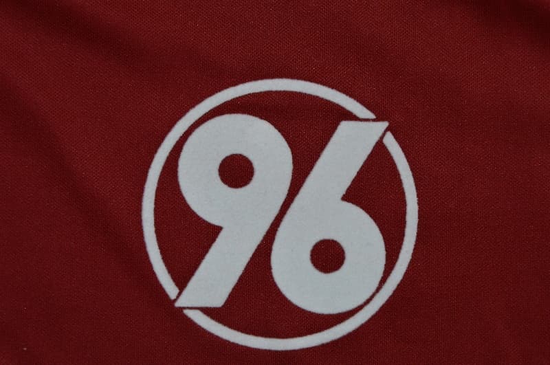 AAA(Thailand) Hannover 96 1991/92 Home Retro Soccer Jersey
