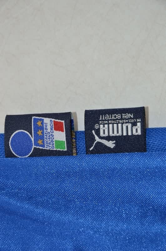 AAA(Thailand) Italy 2004 Home Retro Soccer Jersey