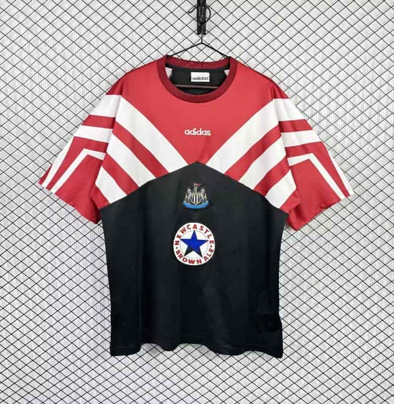 AAA(Thailand) Newcastle United 1995/96 Training Retro Soccer Jersey AAA(Thailand) Newcastle United 1995/96 Training Retro Soccer Jersey