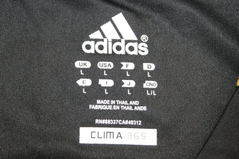 AAA(Thailand) Real Madrid 2009/10 Third Retro Soccer Jersey