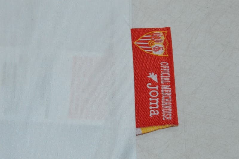 AAA(Thailand) Sevilla 2005/06 Home Retro Soccer Jersey