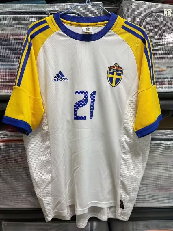 AAA(Thailand) Sweden 2002 Away Retro Soccer Jersey