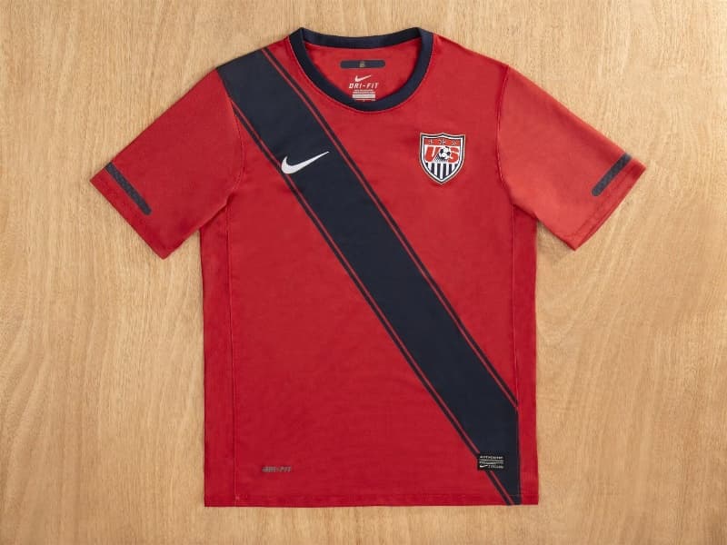 AAA(Thailand) USA 2011 Away Retro Soccer Jersey AAA(Thailand) USA 2011 Away Retro Soccer Jersey