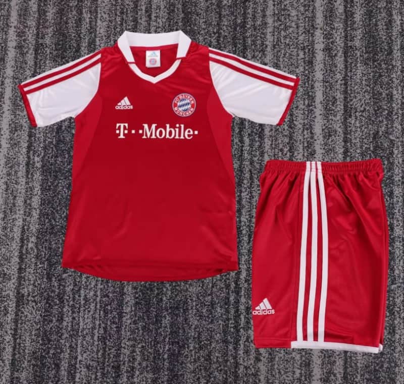 Bayern Munich 2003/04 Kids Home Soccer Jersey And Shorts Bayern Munich 2003/04 Kids Home Soccer Jersey And Shorts