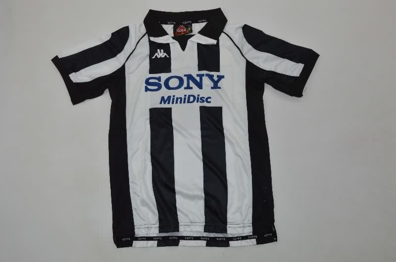 Juventus 1997/98 Kids Home Soccer Jersey And Shorts