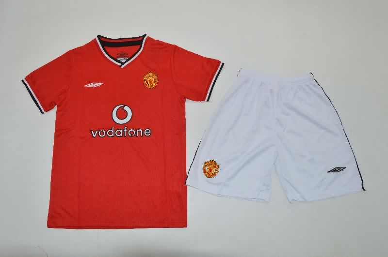 Manchester United 2000/02 Kids Home Soccer Jersey And Shorts Manchester United 2000/02 Kids Home Soccer Jersey And Shorts