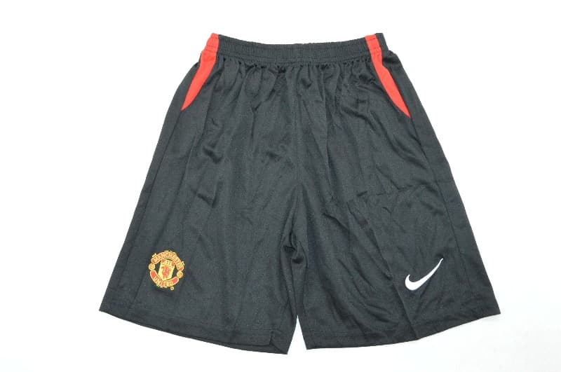 Manchester United 2002/04 Kids Home Soccer Jersey And Shorts