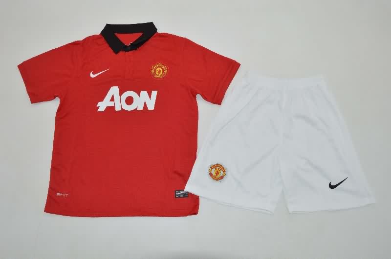 Manchester United 2013/14 Kids Home Soccer Jersey And Shorts Manchester United 2013/14 Kids Home Soccer Jersey And Shorts