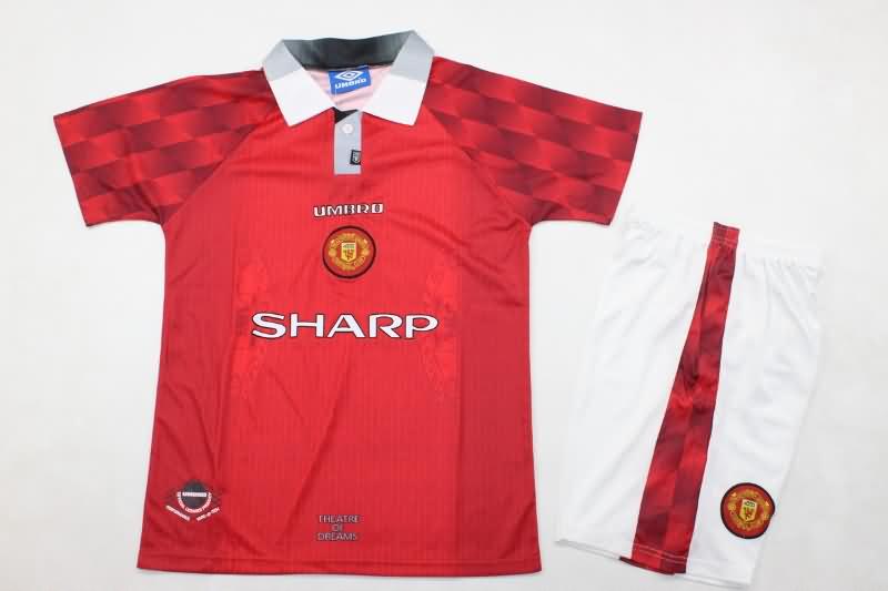Manchester United 1996/98 Kids Home Soccer Jersey And Shorts Manchester United 1996/98 Kids Home Soccer Jersey And Shorts