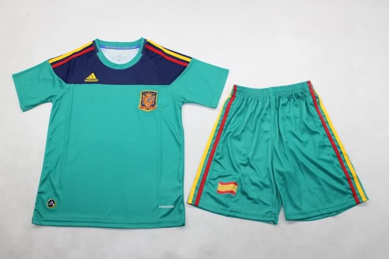 Spain 2010 Kids Goalkeeper Green Soccer Jersey And Shorts Spain 2010 Kids Goalkeeper Green Soccer Jersey And Shorts